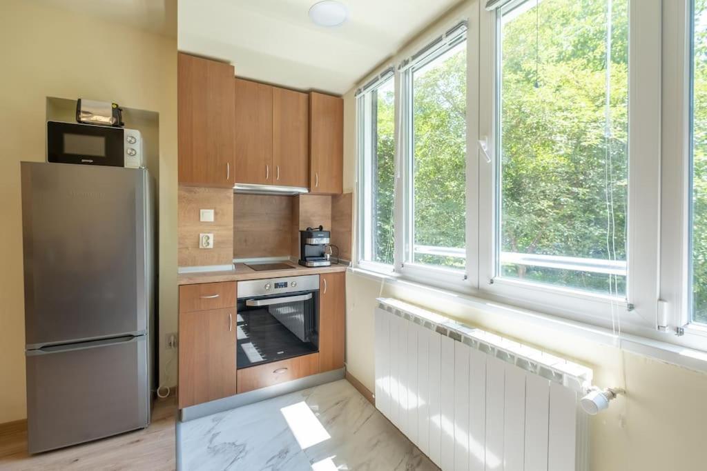 Top Location, Brand New 3 Bdrm Apt & Free Parking Sofia Exteriör bild