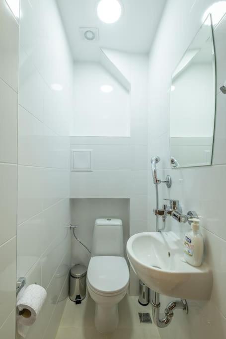 Top Location, Brand New 3 Bdrm Apt & Free Parking Sofia Exteriör bild