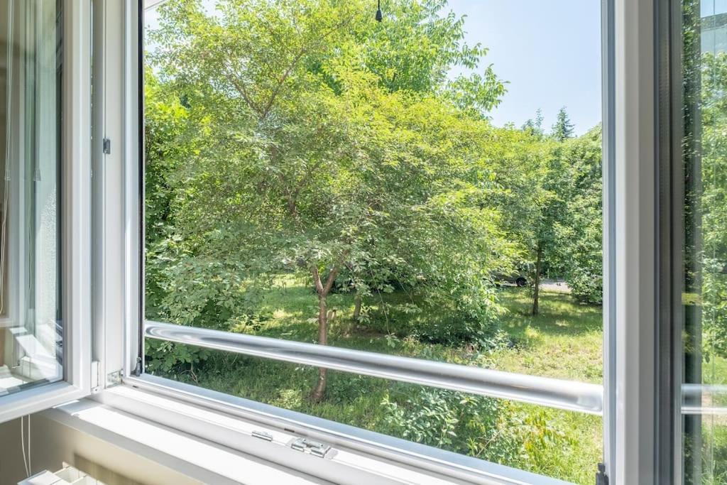 Top Location, Brand New 3 Bdrm Apt & Free Parking Sofia Exteriör bild