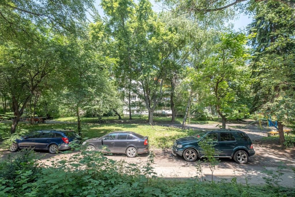 Top Location, Brand New 3 Bdrm Apt & Free Parking Sofia Exteriör bild